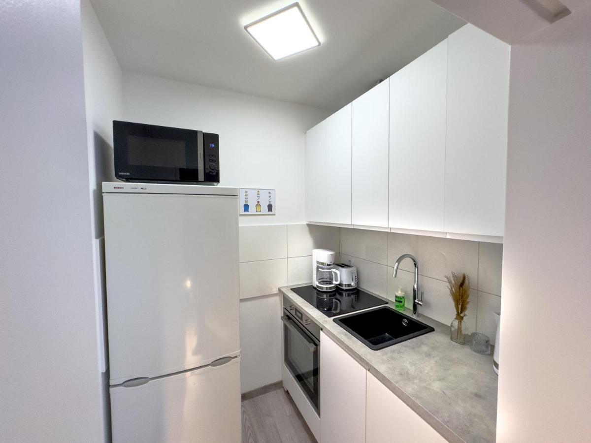 Immostay #6 - Ferienhaus 4 Zimmer Fuer 8 Personen, Wifi & Zentrum BRE 외부 사진